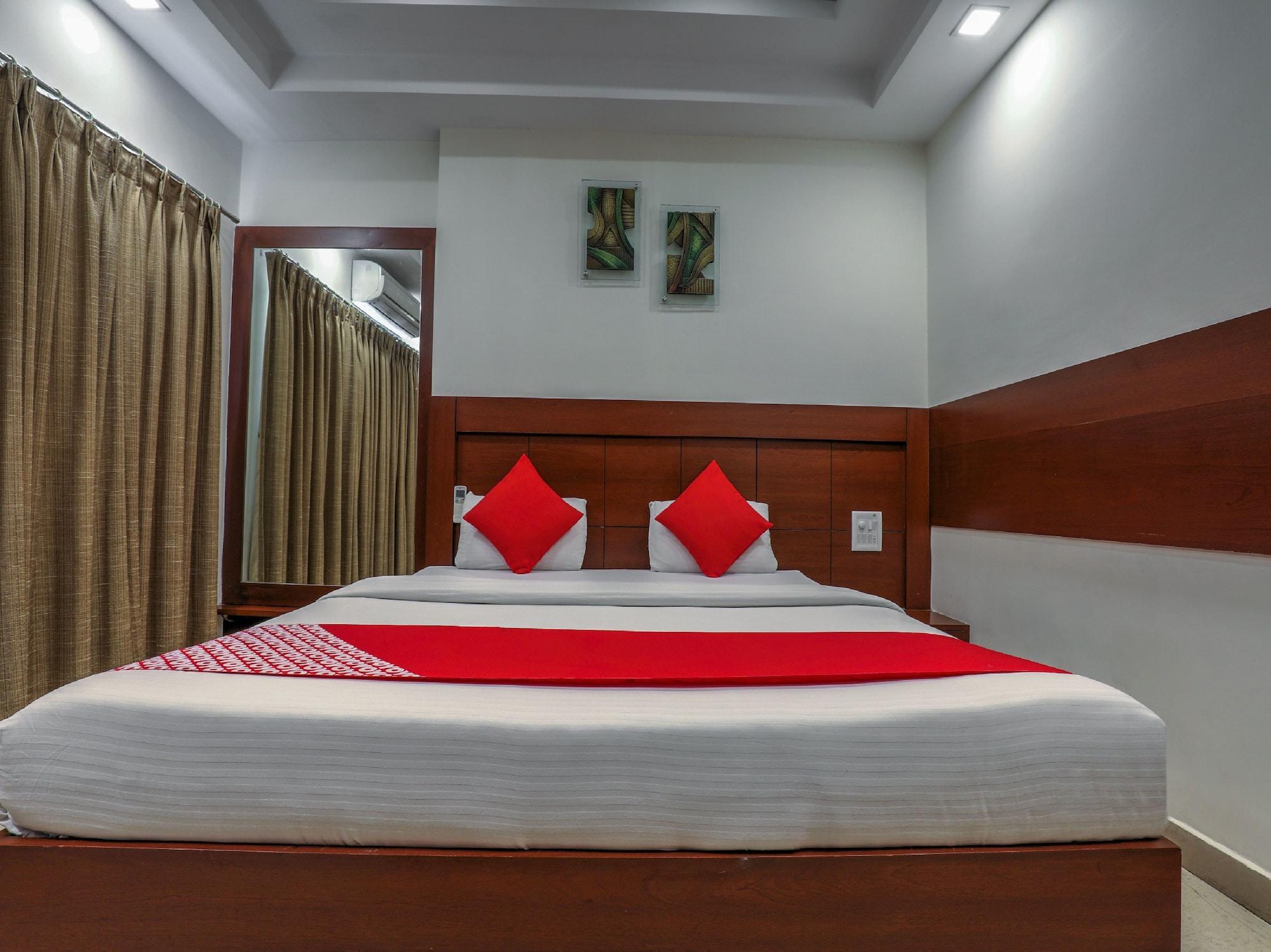 Treebo Trend Hotel Jp Plaza Nampally Hyderabad Exterior photo
