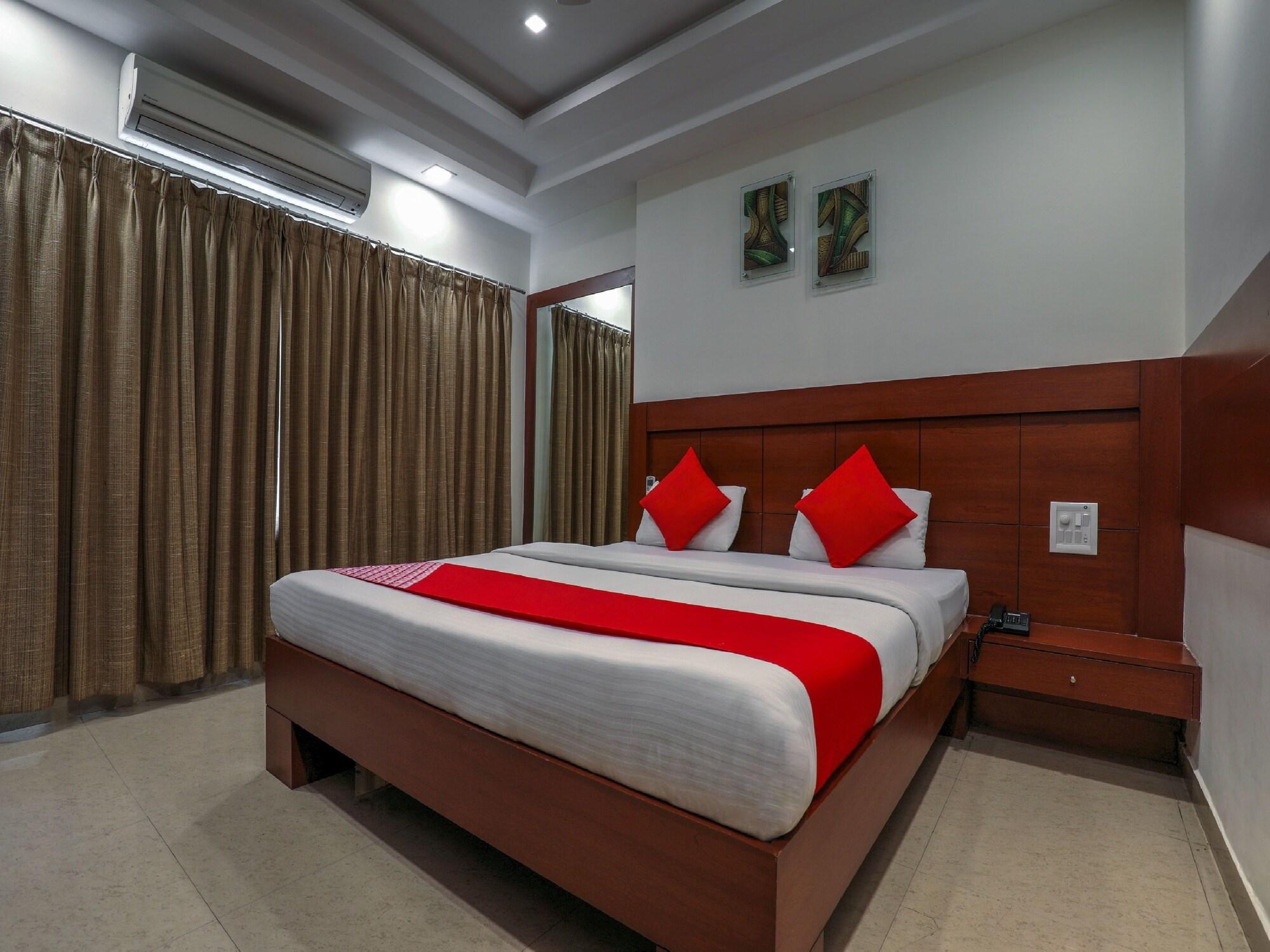 Treebo Trend Hotel Jp Plaza Nampally Hyderabad Exterior photo